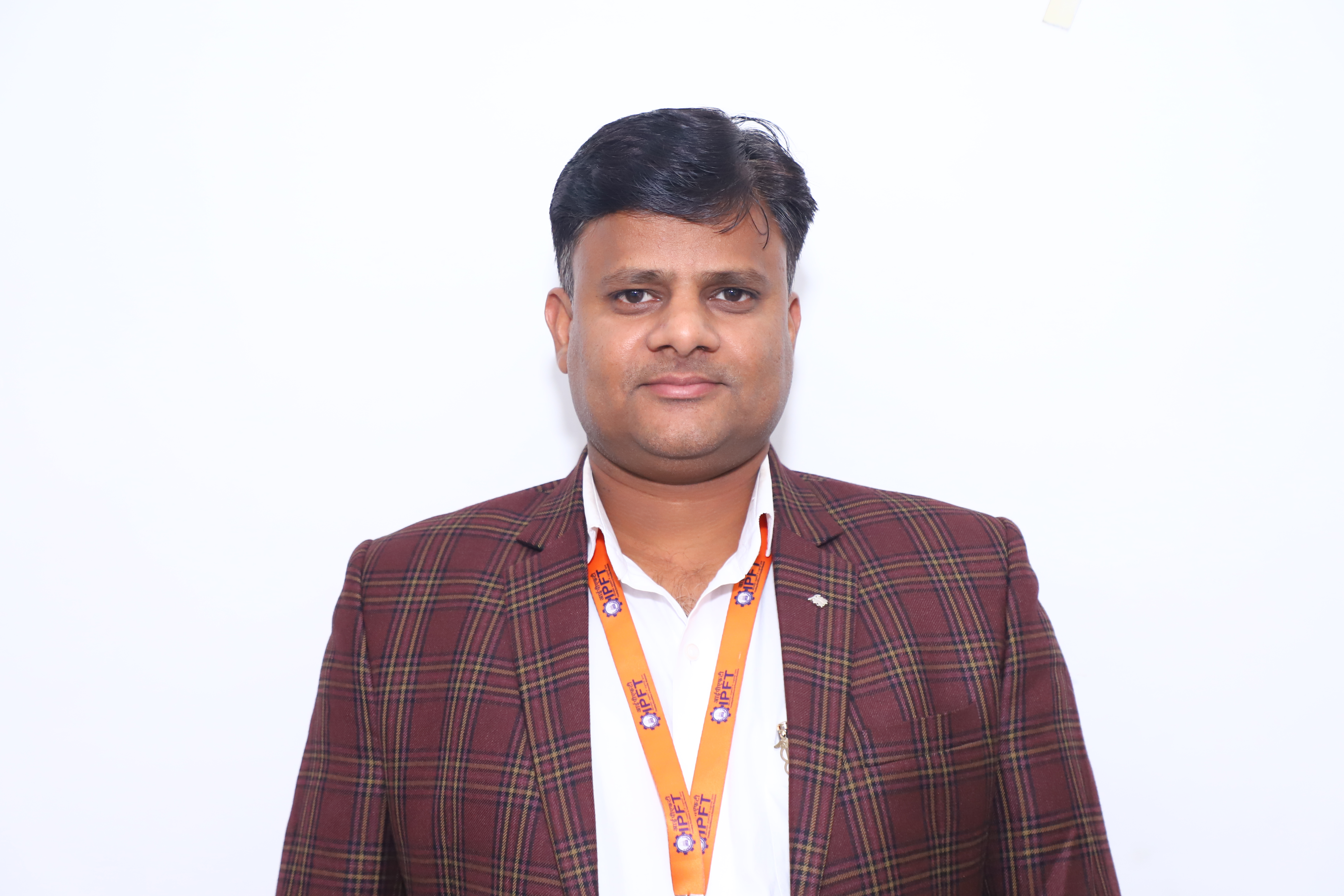 Dr. Hemendra Gupta